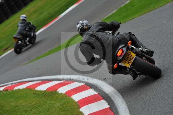 Motorcycle action photographs;cadwell;cadwell park photographs;event digital images;eventdigitalimages;motor racing louth lincolnshire;no limits trackday;peter wileman photography;trackday;trackday digital images;trackday photos