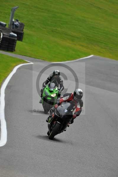 Motorcycle action photographs;cadwell;cadwell park photographs;event digital images;eventdigitalimages;motor racing louth lincolnshire;no limits trackday;peter wileman photography;trackday;trackday digital images;trackday photos