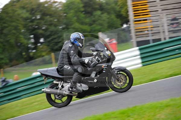 Motorcycle action photographs;cadwell;cadwell park photographs;event digital images;eventdigitalimages;motor racing louth lincolnshire;no limits trackday;peter wileman photography;trackday;trackday digital images;trackday photos