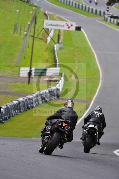 Motorcycle action photographs;cadwell;cadwell park photographs;event digital images;eventdigitalimages;motor racing louth lincolnshire;no limits trackday;peter wileman photography;trackday;trackday digital images;trackday photos