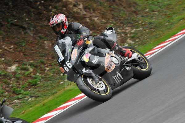 Motorcycle action photographs;cadwell;cadwell park photographs;event digital images;eventdigitalimages;motor racing louth lincolnshire;no limits trackday;peter wileman photography;trackday;trackday digital images;trackday photos