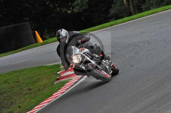 Motorcycle action photographs;cadwell;cadwell park photographs;event digital images;eventdigitalimages;motor racing louth lincolnshire;no limits trackday;peter wileman photography;trackday;trackday digital images;trackday photos