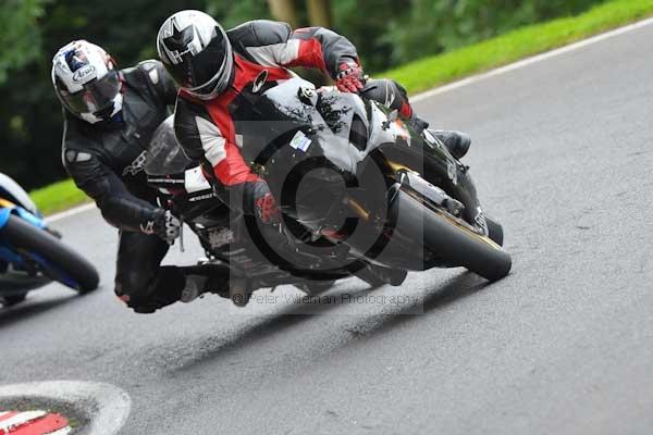 Motorcycle action photographs;cadwell;cadwell park photographs;event digital images;eventdigitalimages;motor racing louth lincolnshire;no limits trackday;peter wileman photography;trackday;trackday digital images;trackday photos
