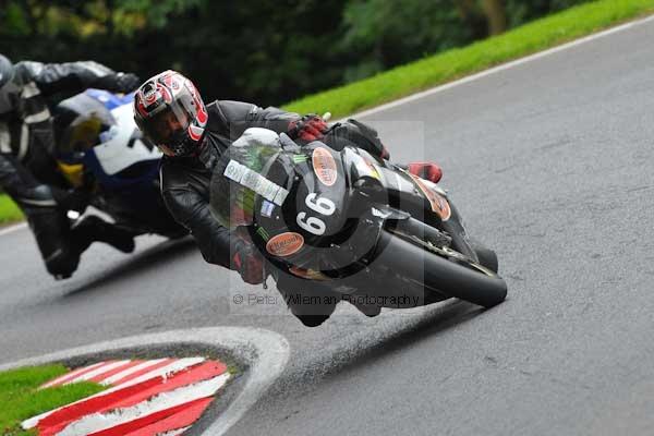 Motorcycle action photographs;cadwell;cadwell park photographs;event digital images;eventdigitalimages;motor racing louth lincolnshire;no limits trackday;peter wileman photography;trackday;trackday digital images;trackday photos