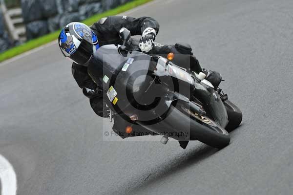 Motorcycle action photographs;cadwell;cadwell park photographs;event digital images;eventdigitalimages;motor racing louth lincolnshire;no limits trackday;peter wileman photography;trackday;trackday digital images;trackday photos