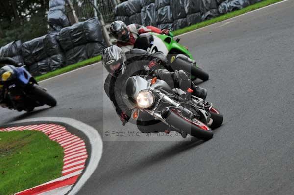 Motorcycle action photographs;cadwell;cadwell park photographs;event digital images;eventdigitalimages;motor racing louth lincolnshire;no limits trackday;peter wileman photography;trackday;trackday digital images;trackday photos