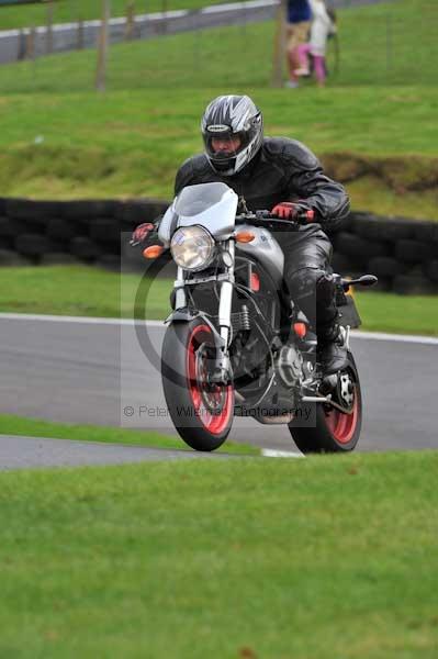 Motorcycle action photographs;cadwell;cadwell park photographs;event digital images;eventdigitalimages;motor racing louth lincolnshire;no limits trackday;peter wileman photography;trackday;trackday digital images;trackday photos