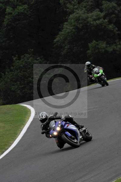 Motorcycle action photographs;cadwell;cadwell park photographs;event digital images;eventdigitalimages;motor racing louth lincolnshire;no limits trackday;peter wileman photography;trackday;trackday digital images;trackday photos