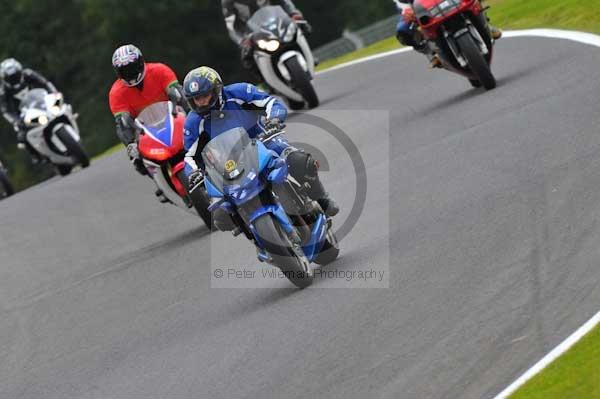 Motorcycle action photographs;cadwell;cadwell park photographs;event digital images;eventdigitalimages;motor racing louth lincolnshire;no limits trackday;peter wileman photography;trackday;trackday digital images;trackday photos