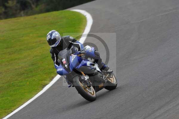 Motorcycle action photographs;cadwell;cadwell park photographs;event digital images;eventdigitalimages;motor racing louth lincolnshire;no limits trackday;peter wileman photography;trackday;trackday digital images;trackday photos