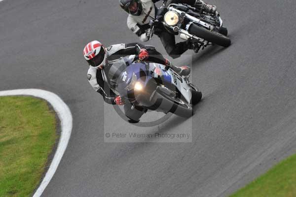 Motorcycle action photographs;cadwell;cadwell park photographs;event digital images;eventdigitalimages;motor racing louth lincolnshire;no limits trackday;peter wileman photography;trackday;trackday digital images;trackday photos