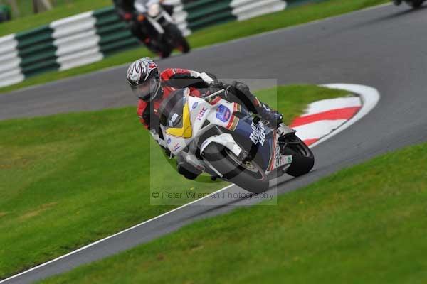 Motorcycle action photographs;cadwell;cadwell park photographs;event digital images;eventdigitalimages;motor racing louth lincolnshire;no limits trackday;peter wileman photography;trackday;trackday digital images;trackday photos