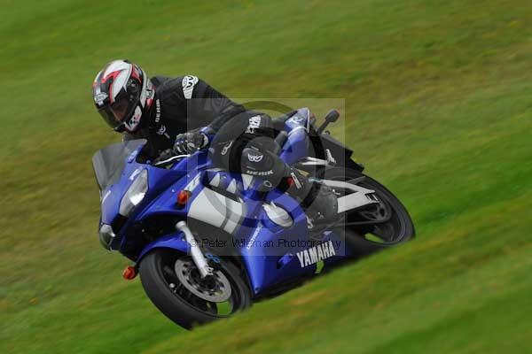Motorcycle action photographs;cadwell;cadwell park photographs;event digital images;eventdigitalimages;motor racing louth lincolnshire;no limits trackday;peter wileman photography;trackday;trackday digital images;trackday photos