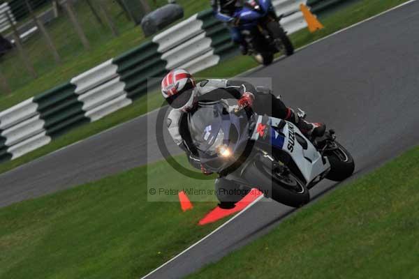 Motorcycle action photographs;cadwell;cadwell park photographs;event digital images;eventdigitalimages;motor racing louth lincolnshire;no limits trackday;peter wileman photography;trackday;trackday digital images;trackday photos