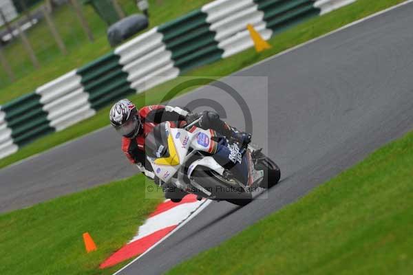 Motorcycle action photographs;cadwell;cadwell park photographs;event digital images;eventdigitalimages;motor racing louth lincolnshire;no limits trackday;peter wileman photography;trackday;trackday digital images;trackday photos