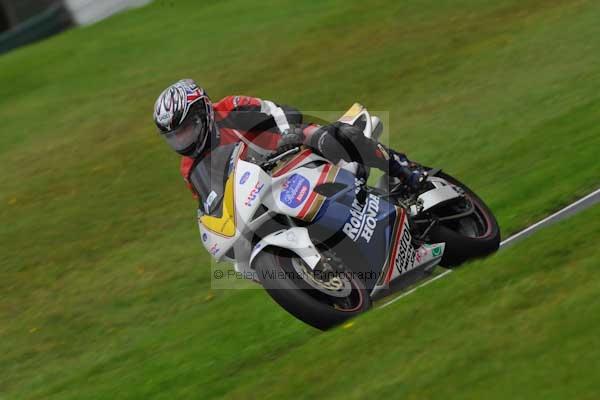 Motorcycle action photographs;cadwell;cadwell park photographs;event digital images;eventdigitalimages;motor racing louth lincolnshire;no limits trackday;peter wileman photography;trackday;trackday digital images;trackday photos