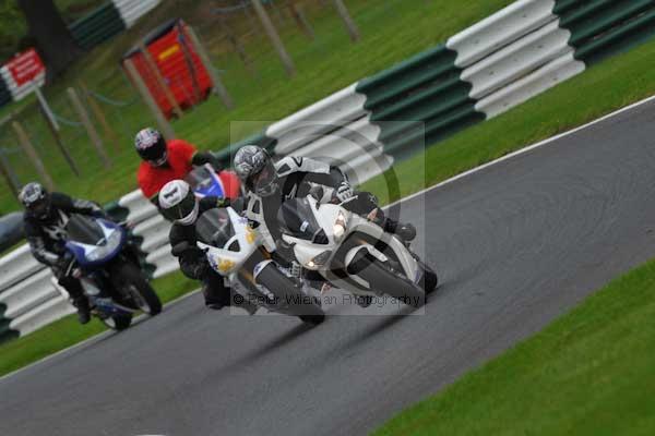 Motorcycle action photographs;cadwell;cadwell park photographs;event digital images;eventdigitalimages;motor racing louth lincolnshire;no limits trackday;peter wileman photography;trackday;trackday digital images;trackday photos
