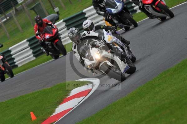 Motorcycle action photographs;cadwell;cadwell park photographs;event digital images;eventdigitalimages;motor racing louth lincolnshire;no limits trackday;peter wileman photography;trackday;trackday digital images;trackday photos