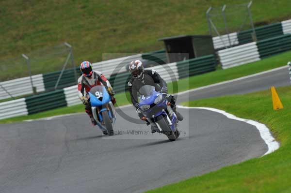 Motorcycle action photographs;cadwell;cadwell park photographs;event digital images;eventdigitalimages;motor racing louth lincolnshire;no limits trackday;peter wileman photography;trackday;trackday digital images;trackday photos
