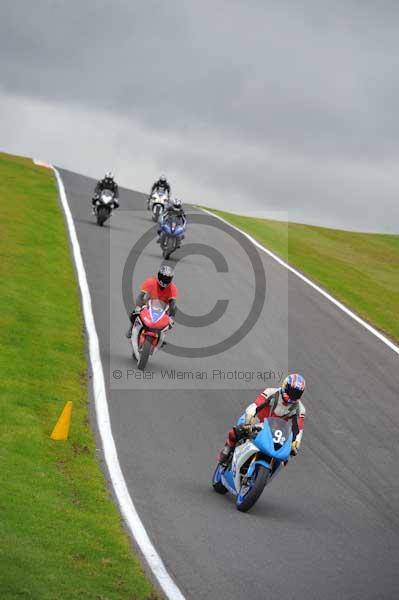 Motorcycle action photographs;cadwell;cadwell park photographs;event digital images;eventdigitalimages;motor racing louth lincolnshire;no limits trackday;peter wileman photography;trackday;trackday digital images;trackday photos