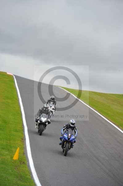 Motorcycle action photographs;cadwell;cadwell park photographs;event digital images;eventdigitalimages;motor racing louth lincolnshire;no limits trackday;peter wileman photography;trackday;trackday digital images;trackday photos