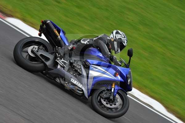 Motorcycle action photographs;cadwell;cadwell park photographs;event digital images;eventdigitalimages;motor racing louth lincolnshire;no limits trackday;peter wileman photography;trackday;trackday digital images;trackday photos