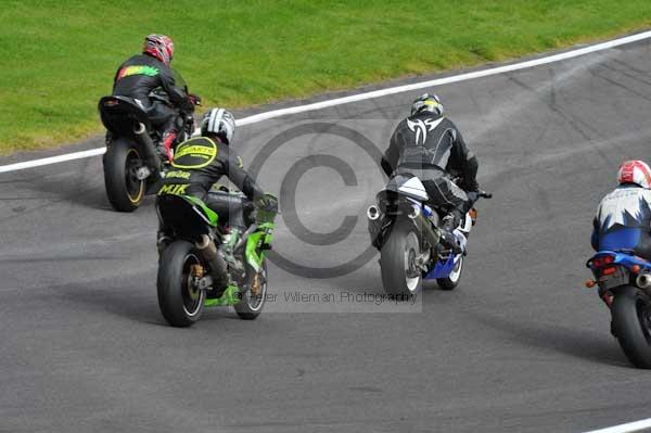 Motorcycle action photographs;cadwell;cadwell park photographs;event digital images;eventdigitalimages;motor racing louth lincolnshire;no limits trackday;peter wileman photography;trackday;trackday digital images;trackday photos
