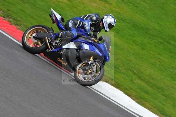 Motorcycle action photographs;cadwell;cadwell park photographs;event digital images;eventdigitalimages;motor racing louth lincolnshire;no limits trackday;peter wileman photography;trackday;trackday digital images;trackday photos