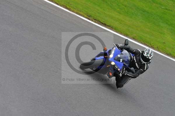 Motorcycle action photographs;cadwell;cadwell park photographs;event digital images;eventdigitalimages;motor racing louth lincolnshire;no limits trackday;peter wileman photography;trackday;trackday digital images;trackday photos