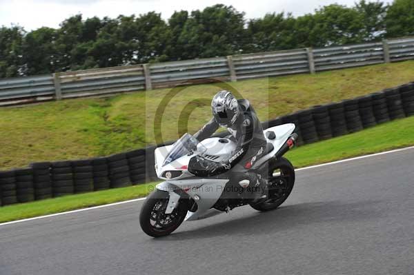 Motorcycle action photographs;cadwell;cadwell park photographs;event digital images;eventdigitalimages;motor racing louth lincolnshire;no limits trackday;peter wileman photography;trackday;trackday digital images;trackday photos
