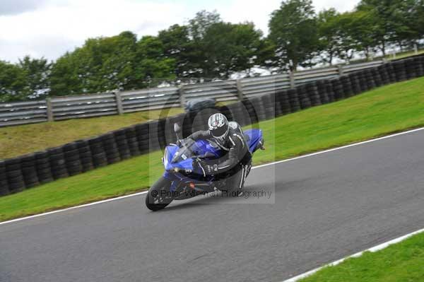Motorcycle action photographs;cadwell;cadwell park photographs;event digital images;eventdigitalimages;motor racing louth lincolnshire;no limits trackday;peter wileman photography;trackday;trackday digital images;trackday photos