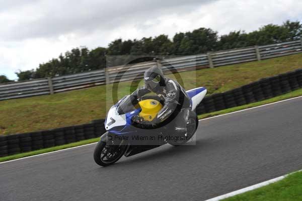 Motorcycle action photographs;cadwell;cadwell park photographs;event digital images;eventdigitalimages;motor racing louth lincolnshire;no limits trackday;peter wileman photography;trackday;trackday digital images;trackday photos