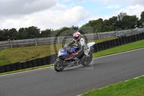 Motorcycle action photographs;cadwell;cadwell park photographs;event digital images;eventdigitalimages;motor racing louth lincolnshire;no limits trackday;peter wileman photography;trackday;trackday digital images;trackday photos