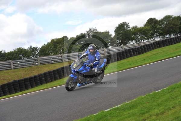 Motorcycle action photographs;cadwell;cadwell park photographs;event digital images;eventdigitalimages;motor racing louth lincolnshire;no limits trackday;peter wileman photography;trackday;trackday digital images;trackday photos