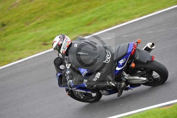 Motorcycle action photographs;cadwell;cadwell park photographs;event digital images;eventdigitalimages;motor racing louth lincolnshire;no limits trackday;peter wileman photography;trackday;trackday digital images;trackday photos