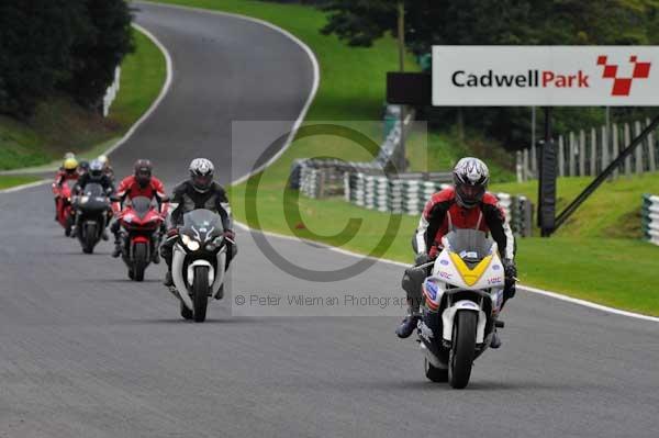 Motorcycle action photographs;cadwell;cadwell park photographs;event digital images;eventdigitalimages;motor racing louth lincolnshire;no limits trackday;peter wileman photography;trackday;trackday digital images;trackday photos