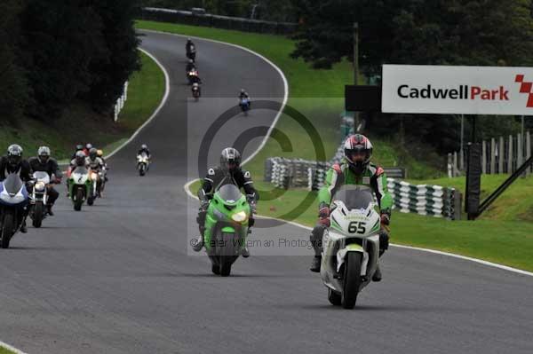 Motorcycle action photographs;cadwell;cadwell park photographs;event digital images;eventdigitalimages;motor racing louth lincolnshire;no limits trackday;peter wileman photography;trackday;trackday digital images;trackday photos