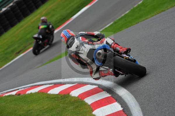 Motorcycle action photographs;cadwell;cadwell park photographs;event digital images;eventdigitalimages;motor racing louth lincolnshire;no limits trackday;peter wileman photography;trackday;trackday digital images;trackday photos
