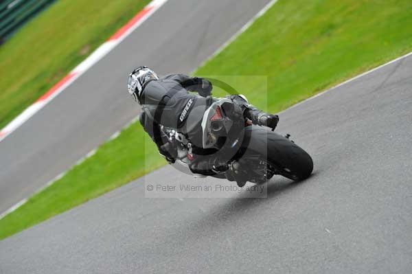 Motorcycle action photographs;cadwell;cadwell park photographs;event digital images;eventdigitalimages;motor racing louth lincolnshire;no limits trackday;peter wileman photography;trackday;trackday digital images;trackday photos