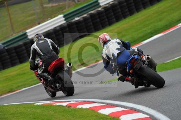 Motorcycle action photographs;cadwell;cadwell park photographs;event digital images;eventdigitalimages;motor racing louth lincolnshire;no limits trackday;peter wileman photography;trackday;trackday digital images;trackday photos