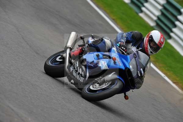 Motorcycle action photographs;cadwell;cadwell park photographs;event digital images;eventdigitalimages;motor racing louth lincolnshire;no limits trackday;peter wileman photography;trackday;trackday digital images;trackday photos