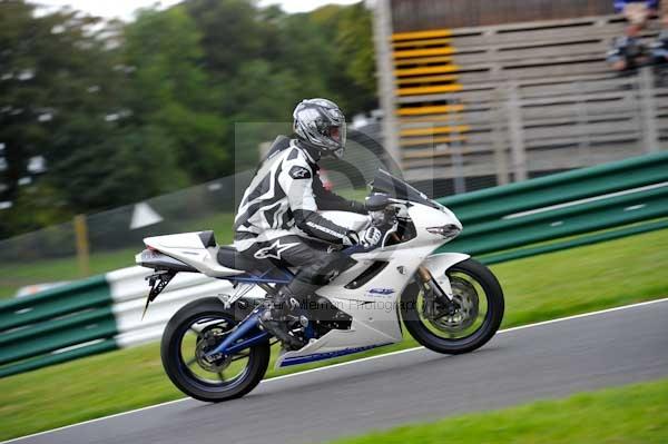 Motorcycle action photographs;cadwell;cadwell park photographs;event digital images;eventdigitalimages;motor racing louth lincolnshire;no limits trackday;peter wileman photography;trackday;trackday digital images;trackday photos
