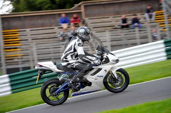 Motorcycle action photographs;cadwell;cadwell park photographs;event digital images;eventdigitalimages;motor racing louth lincolnshire;no limits trackday;peter wileman photography;trackday;trackday digital images;trackday photos
