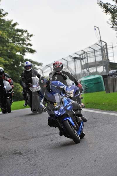 Motorcycle action photographs;cadwell;cadwell park photographs;event digital images;eventdigitalimages;motor racing louth lincolnshire;no limits trackday;peter wileman photography;trackday;trackday digital images;trackday photos