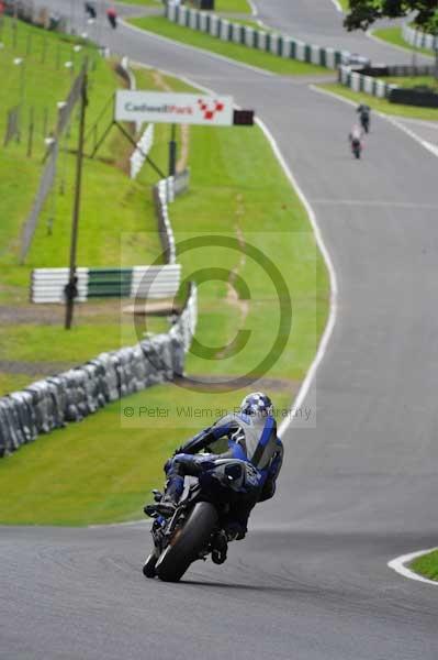 Motorcycle action photographs;cadwell;cadwell park photographs;event digital images;eventdigitalimages;motor racing louth lincolnshire;no limits trackday;peter wileman photography;trackday;trackday digital images;trackday photos
