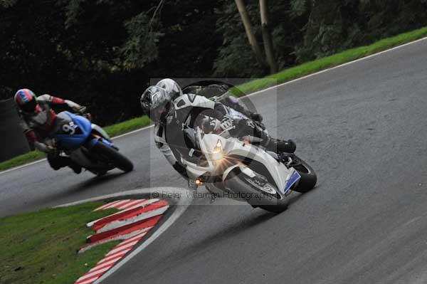 Motorcycle action photographs;cadwell;cadwell park photographs;event digital images;eventdigitalimages;motor racing louth lincolnshire;no limits trackday;peter wileman photography;trackday;trackday digital images;trackday photos