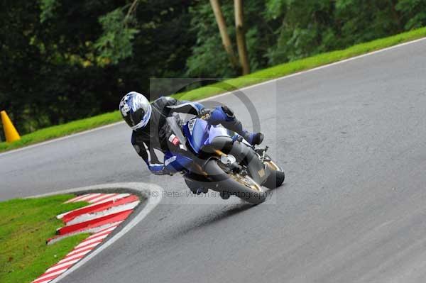 Motorcycle action photographs;cadwell;cadwell park photographs;event digital images;eventdigitalimages;motor racing louth lincolnshire;no limits trackday;peter wileman photography;trackday;trackday digital images;trackday photos