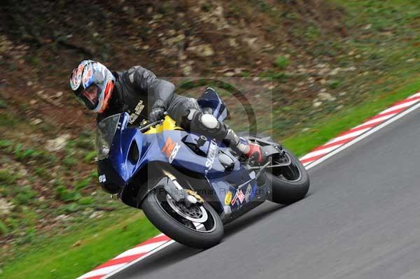 Motorcycle action photographs;cadwell;cadwell park photographs;event digital images;eventdigitalimages;motor racing louth lincolnshire;no limits trackday;peter wileman photography;trackday;trackday digital images;trackday photos