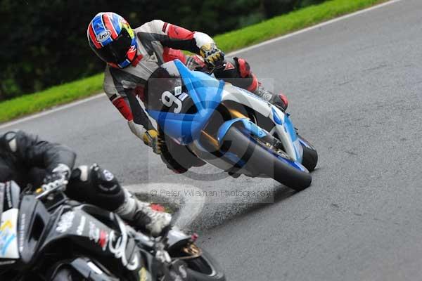 Motorcycle action photographs;cadwell;cadwell park photographs;event digital images;eventdigitalimages;motor racing louth lincolnshire;no limits trackday;peter wileman photography;trackday;trackday digital images;trackday photos