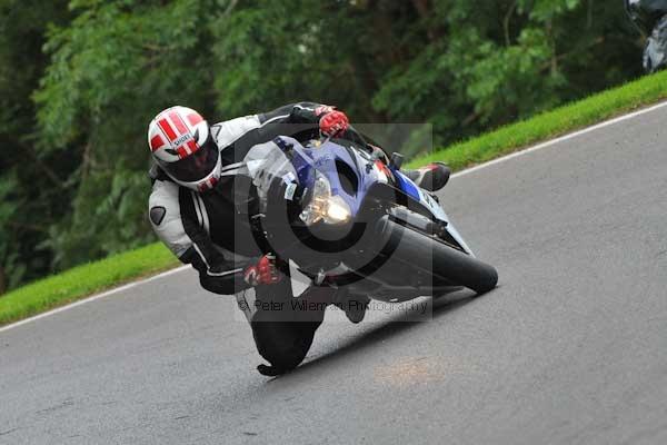 Motorcycle action photographs;cadwell;cadwell park photographs;event digital images;eventdigitalimages;motor racing louth lincolnshire;no limits trackday;peter wileman photography;trackday;trackday digital images;trackday photos